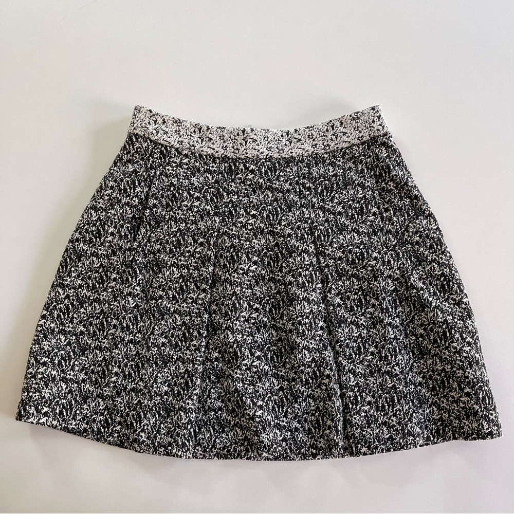 Banana Republic Black and White Heather Pattern Skirt
